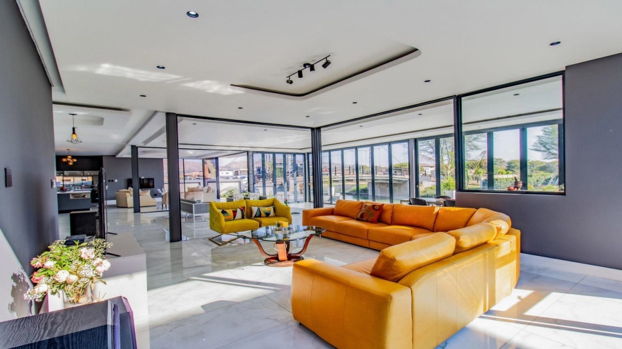 6 Bedroom Property for Sale in The Islands Estates North West